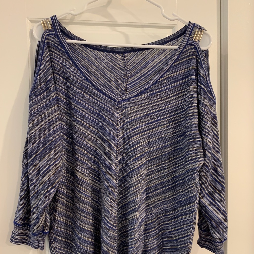 WHBM Cold shoulder lightweight sweater